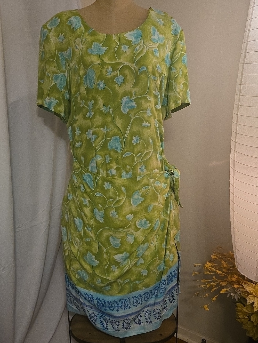 Beautiful Vintage WNY Faux Wrap Dress, Tropical Leaf Design.